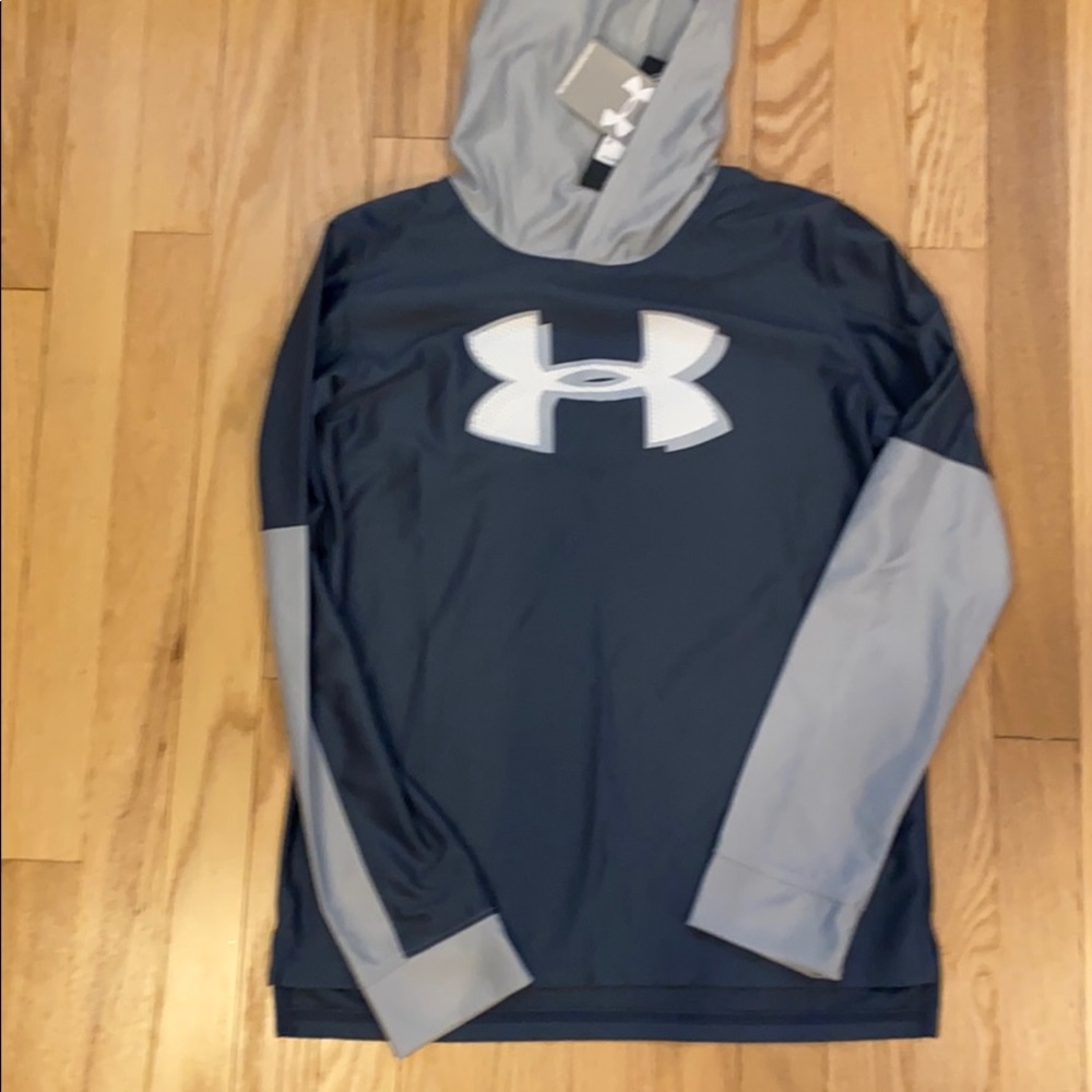 Boys under armour long sleeve shirt NWT.